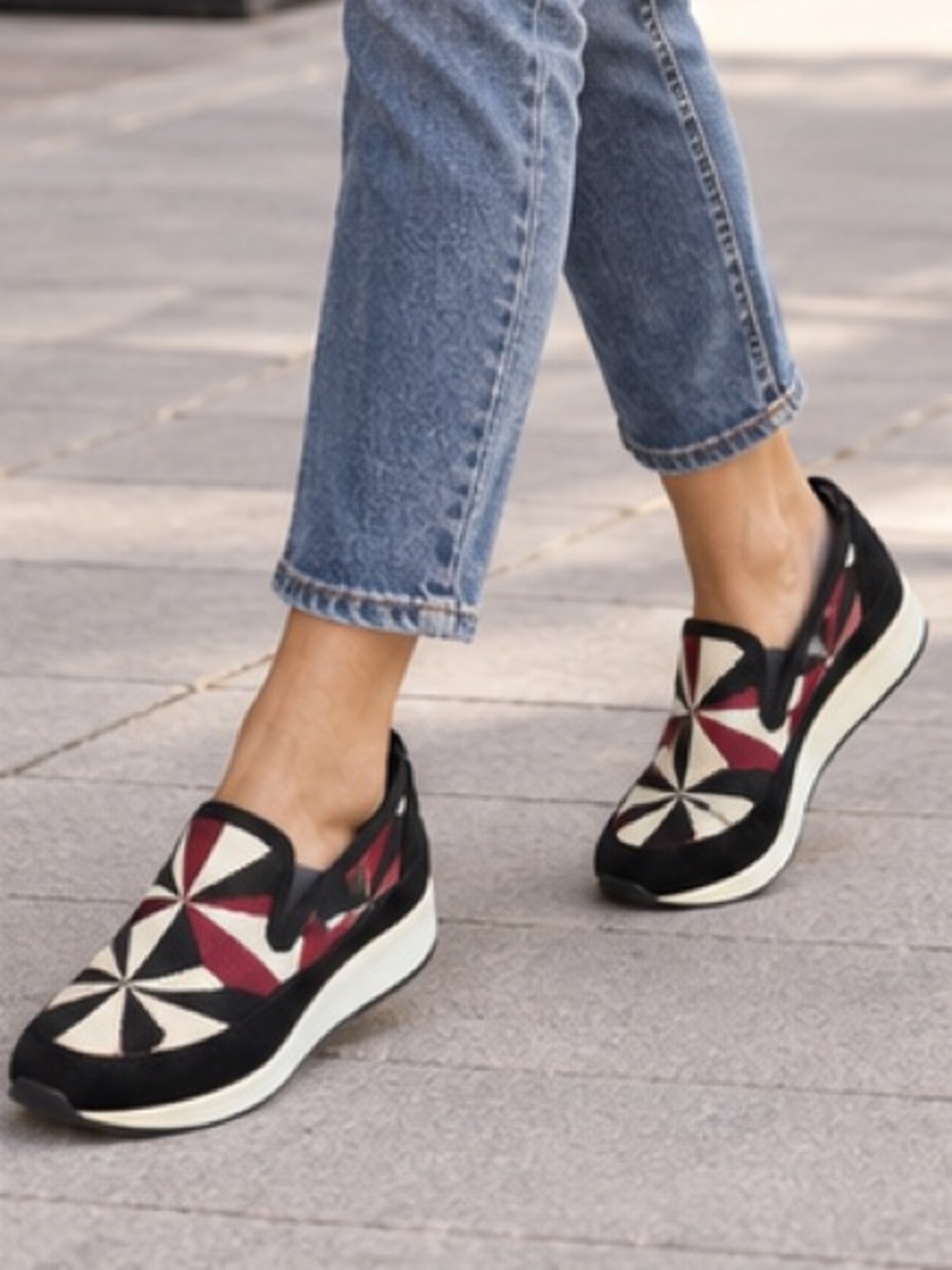 Bernie Mev Geometric Knit Slip On Sneakers EU 37 NWT